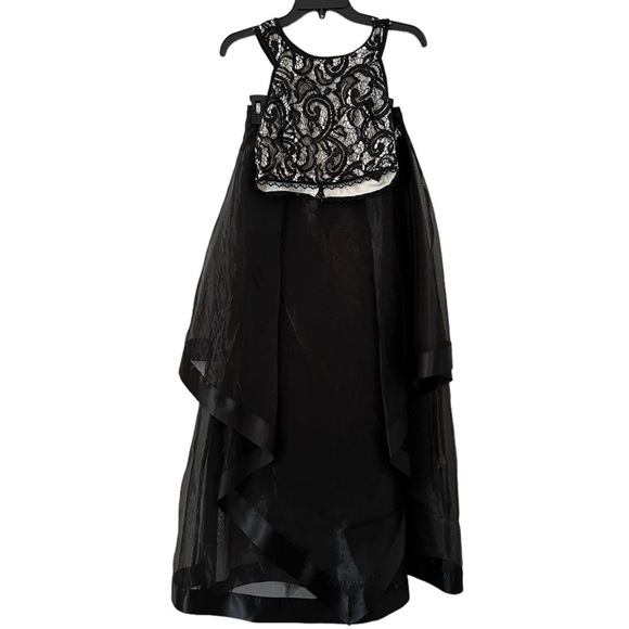 BCX formal long  3 layer skirt lace top  beautiful fantasy style  Sz 3 j… - Picture 3 of 9